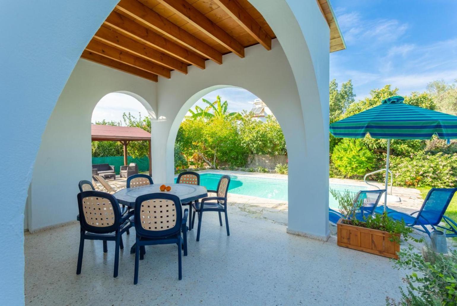 Sun Beach Villa Tria Polis Eksteriør billede