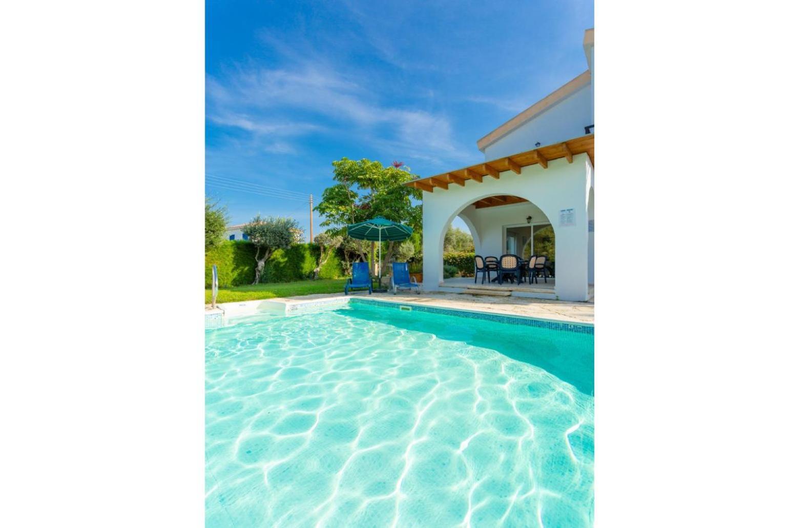 Sun Beach Villa Tria Polis Eksteriør billede