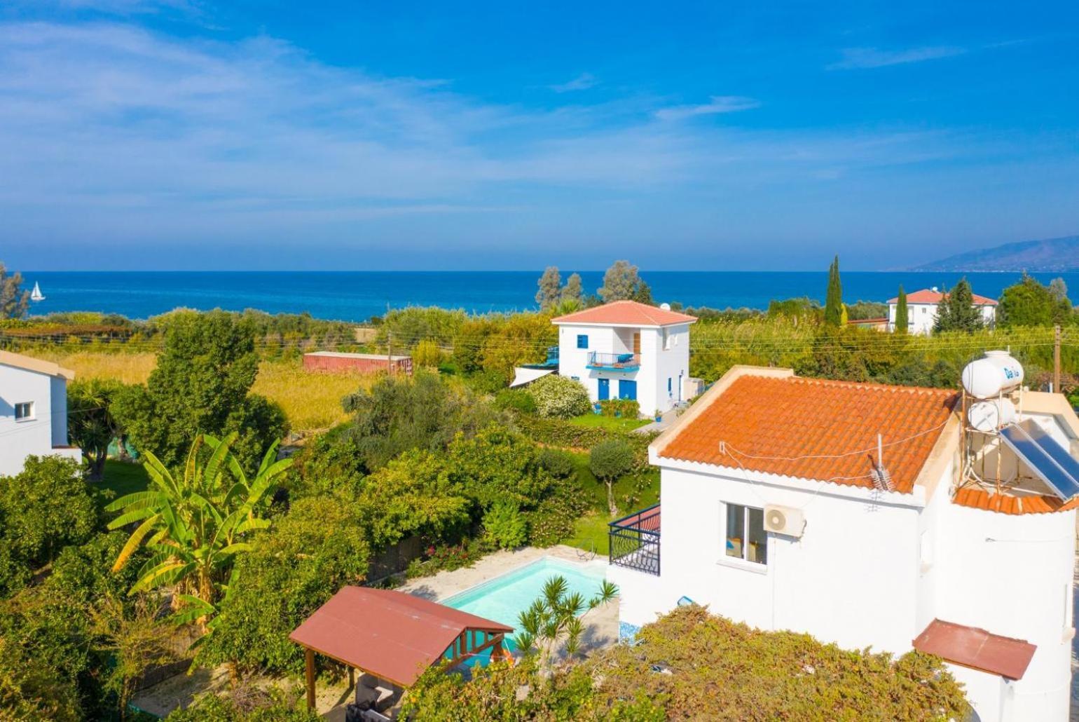 Sun Beach Villa Tria Polis Eksteriør billede